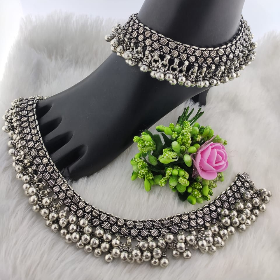 Silver Antique Oxidized Payal - Image 3
