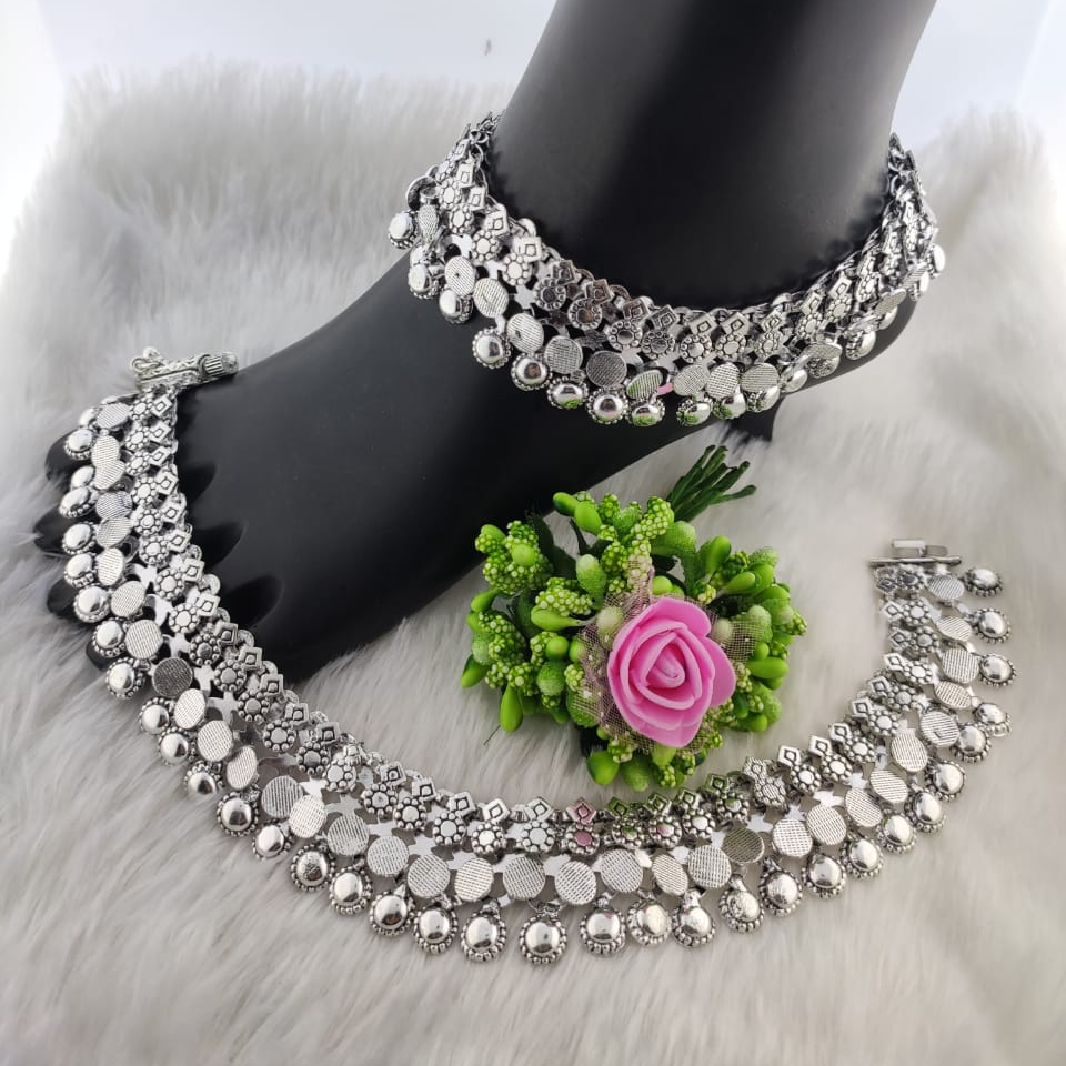 Silver ladies oxidised antique payals - Image 3