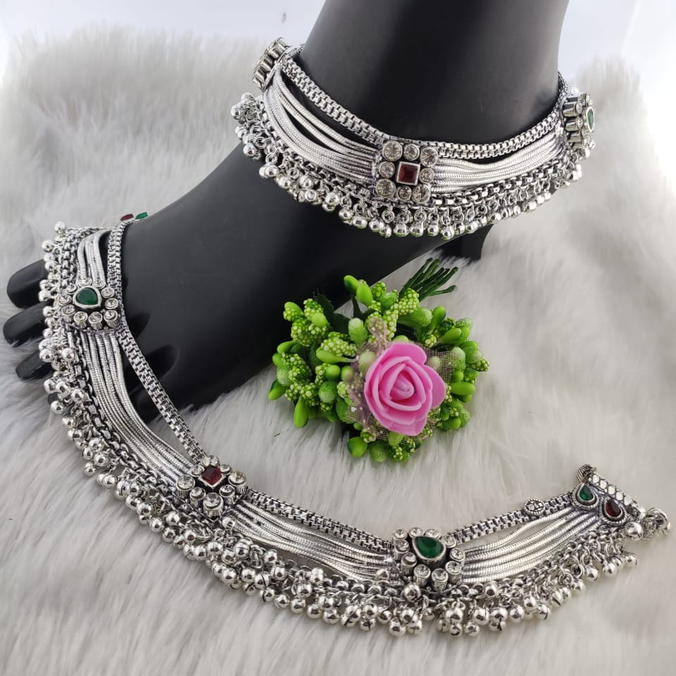 Silver ladies antique kundan payals - Image 6