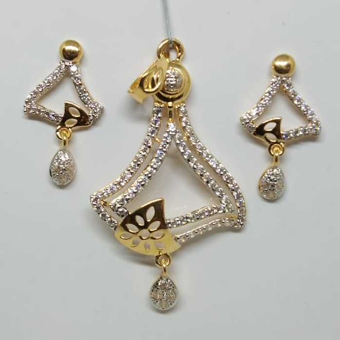 916 Gold CZ Classic Pendant Set