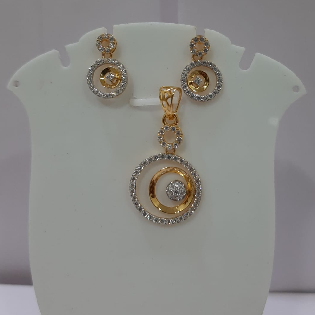 22k gold diamond round unique pendant set