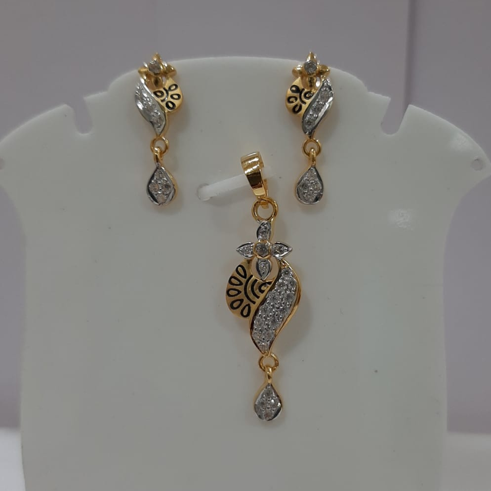 22k gold with meenakari diamond pendant set