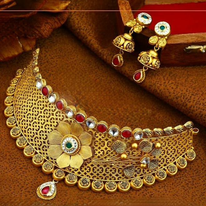 22K(916)Gold Ladies Antique Choker Set