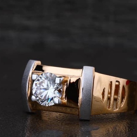 18k(750) Gents Rose Gold Diamond Ring
