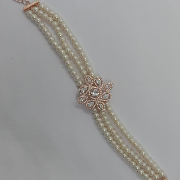 Pure silver bracelet, beautiful pearl design, superior quality