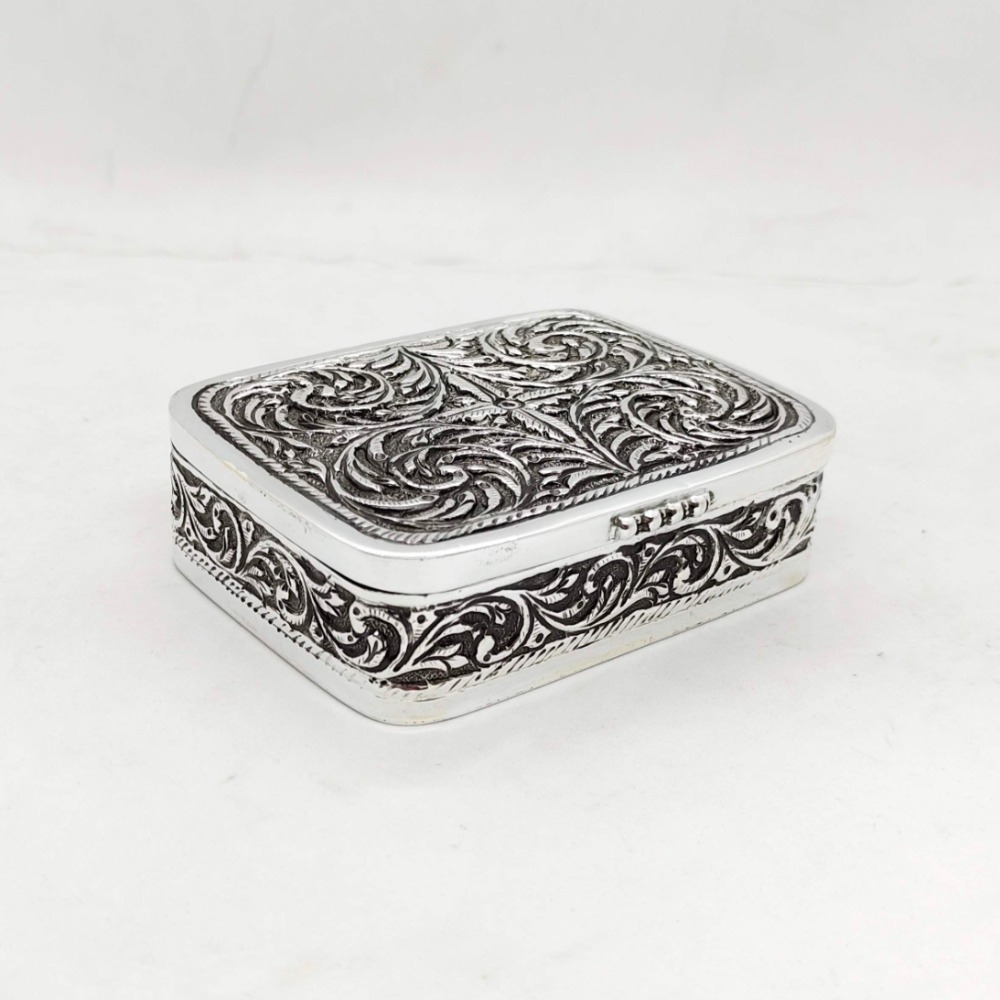 Hallmarked silver box for gifting in antique fine carvings by puran