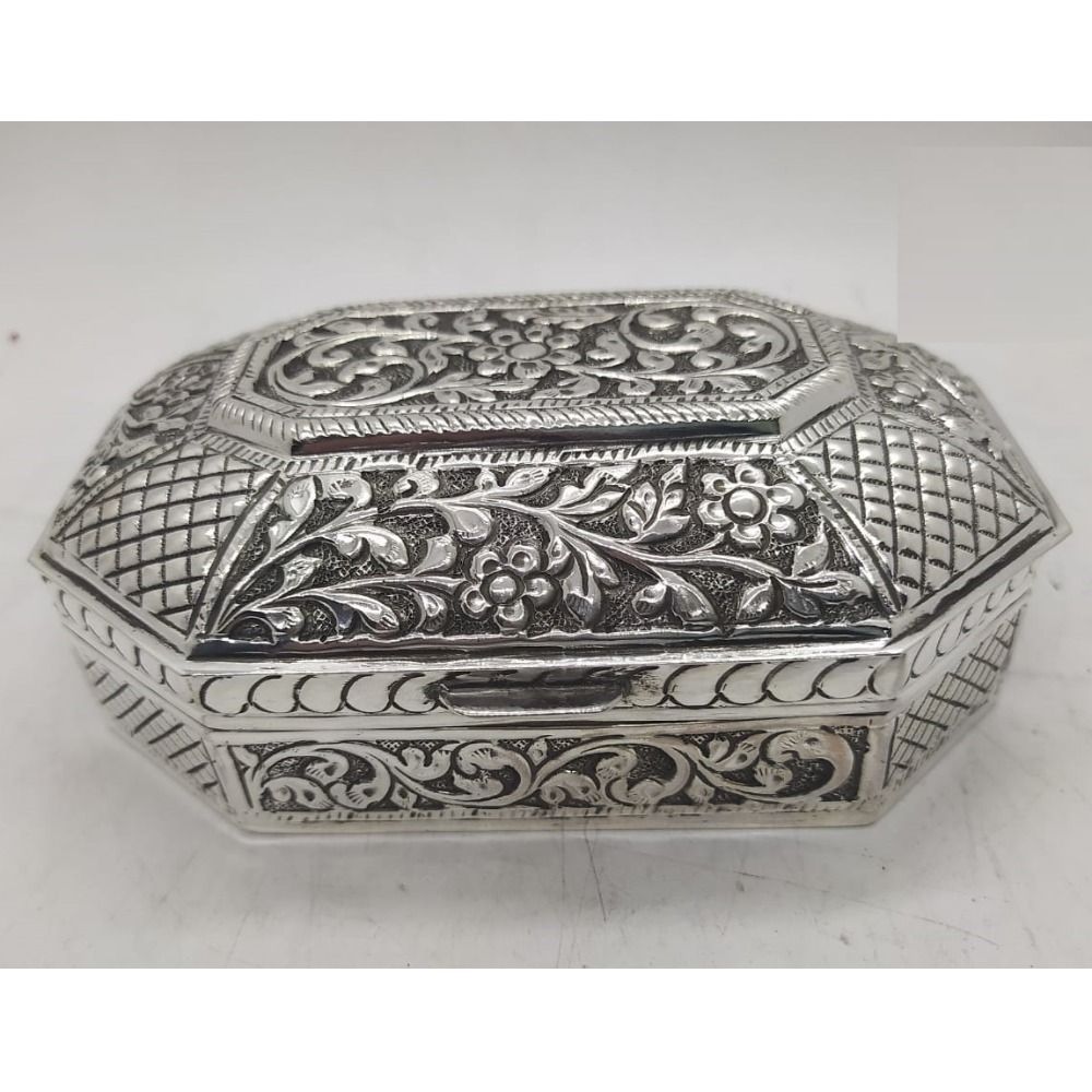 92.5 Pure Silver Dry Fruit Box in Fancy Shape PO-147-20