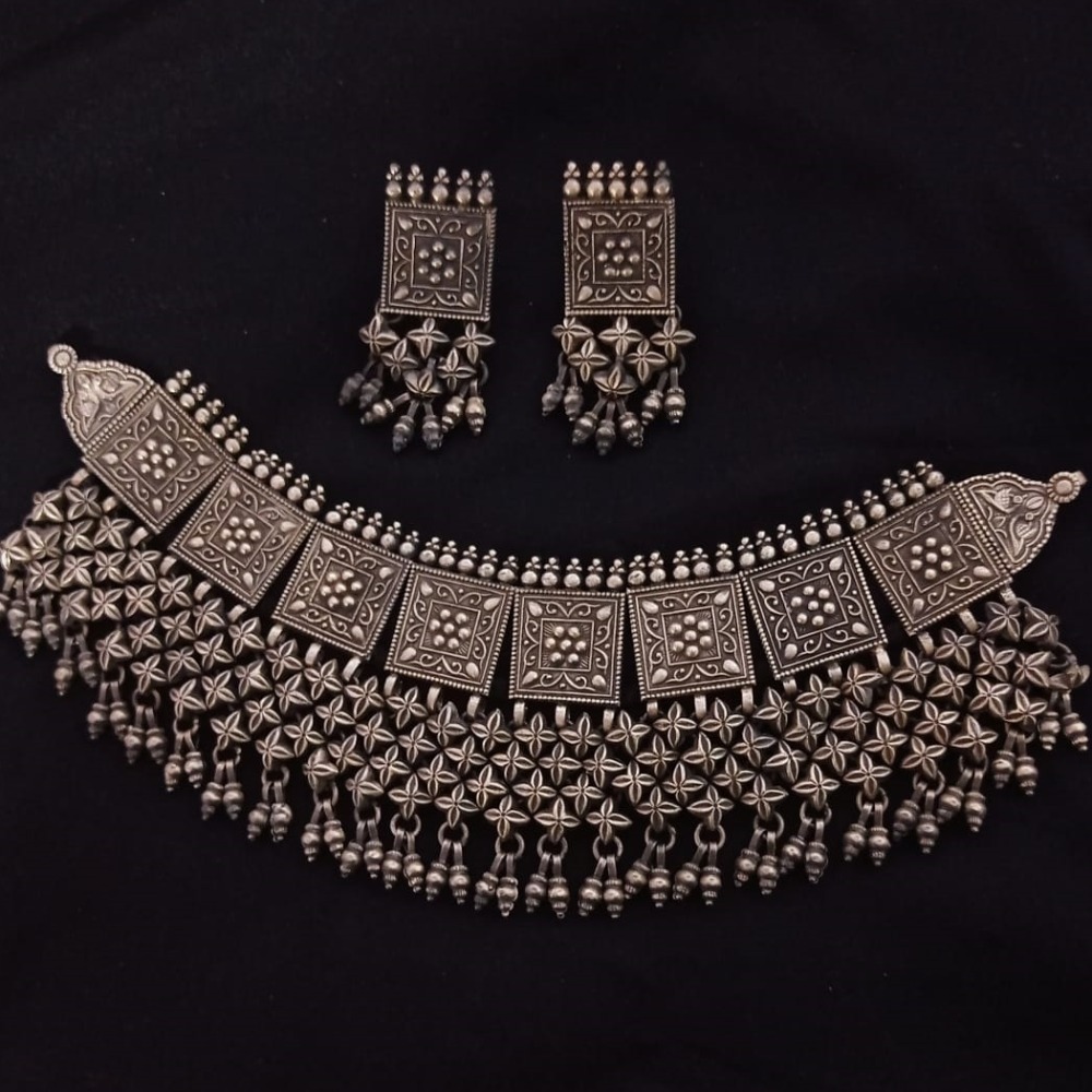 925 Pure Silver Stylish Choker In Antique Finishing PO-217-03