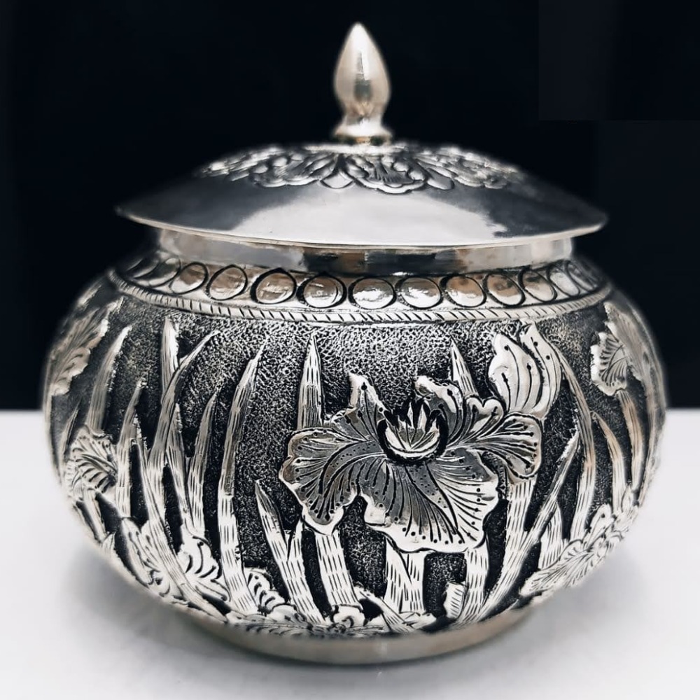 925 pure silver Box (Kachola) in deep carvings pO-147-10