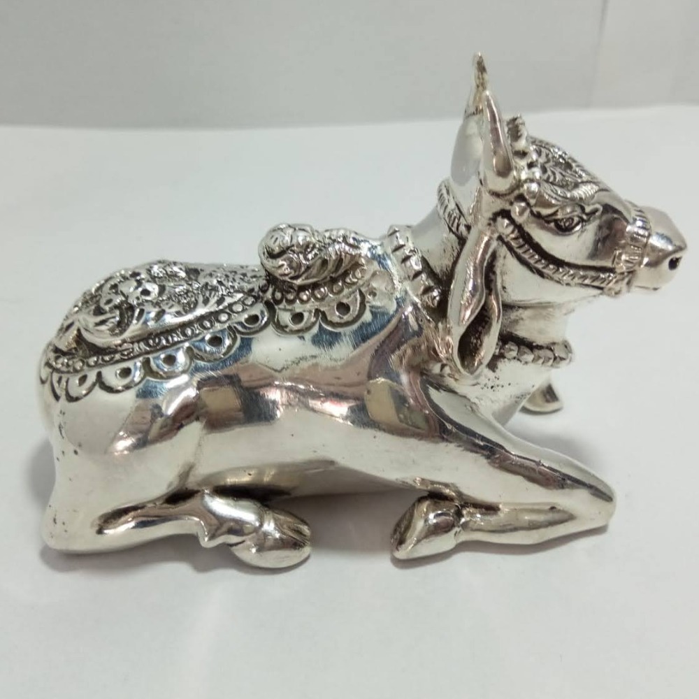 Pure silver nandi in sitting pose po-174-02
