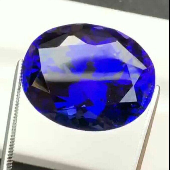 48ct oval blue tanzanite