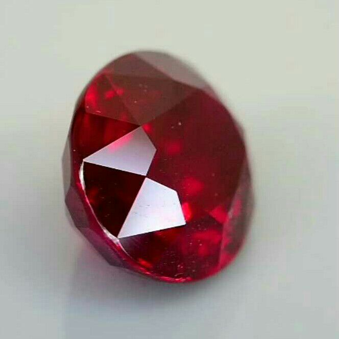 7ct Red Ruby - Image 2