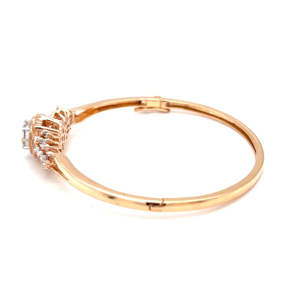 Kereina diamond bracelet in pressure set pie cut for solitaire look - Image 4