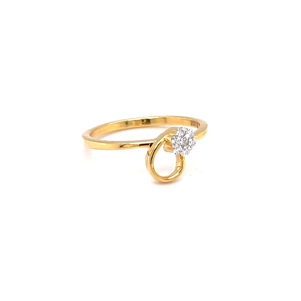 Seven diamond flower with a golden loop in hallmark yellow gold - Image 2