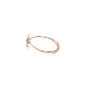 Delicate dual flower with golden petals diamond ring