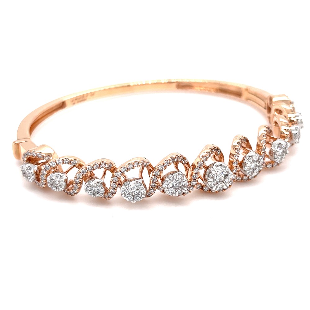 Atemberaubend Diamond Bracelet in a Swirling Design - Image 2