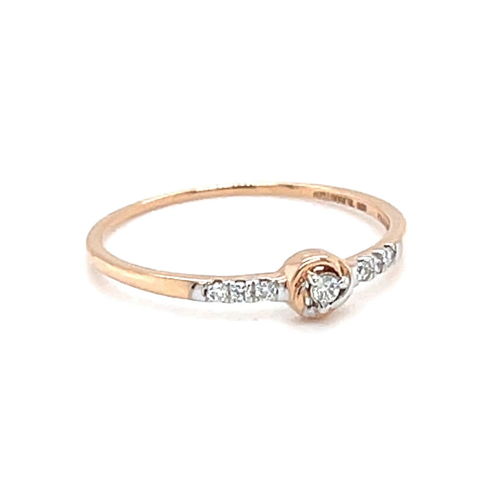 Single diamond in centre with diamonds on band 0lr171 - Image 3