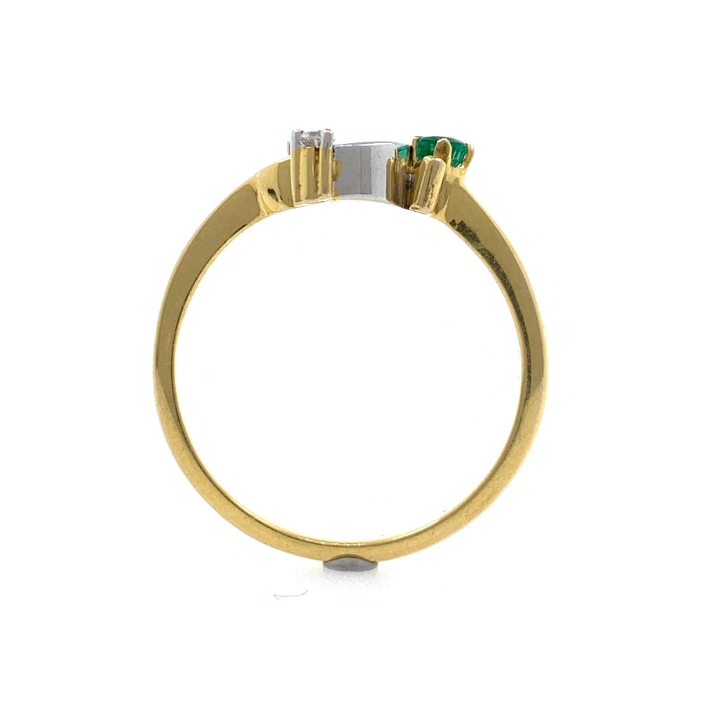 18kt / 750 Yellow Gold Simple Diamond & Emerald Ladies Ring 9LR301 - Image 5