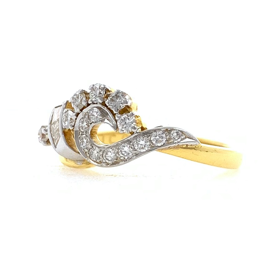 18kt / 750 Yellow Gold Traditional Diamond Ladies Ring 9LR183 - Image 3