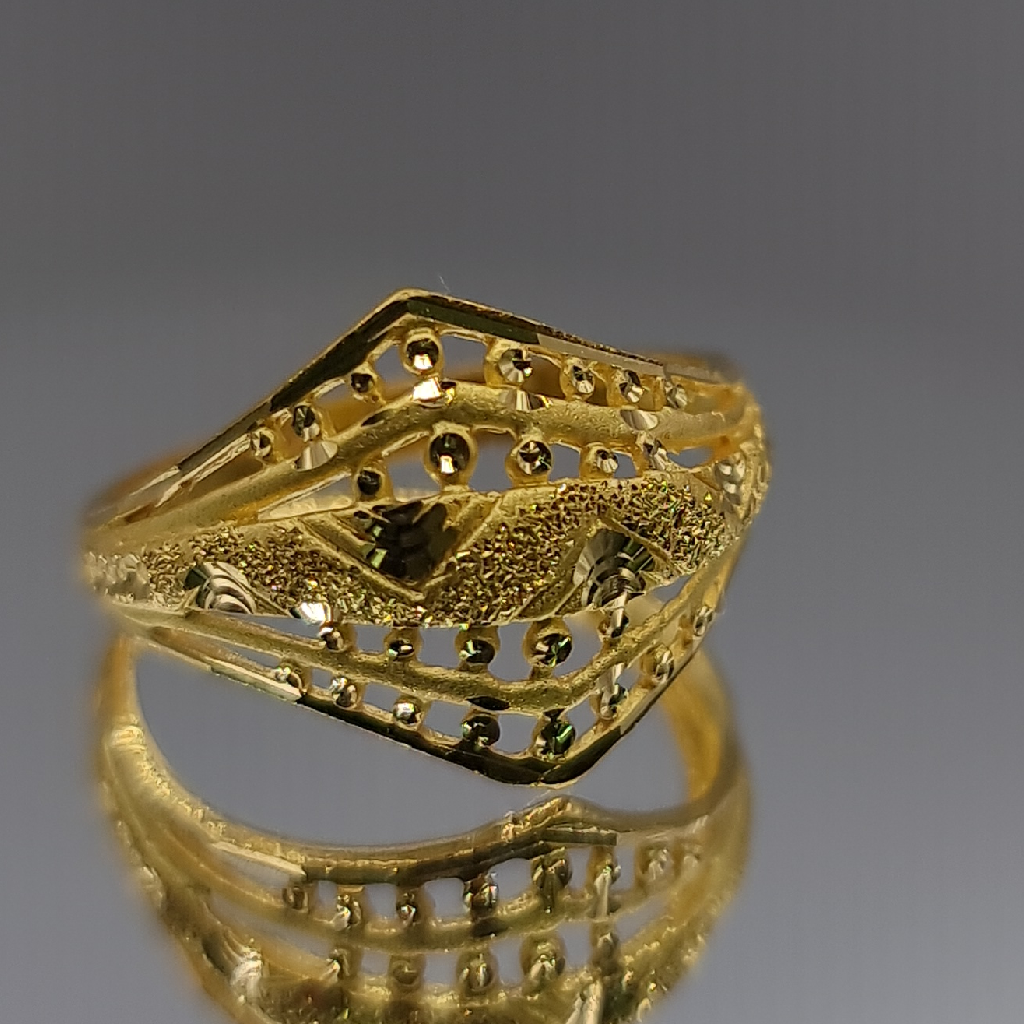 916 HALLMARK GOLD RING
