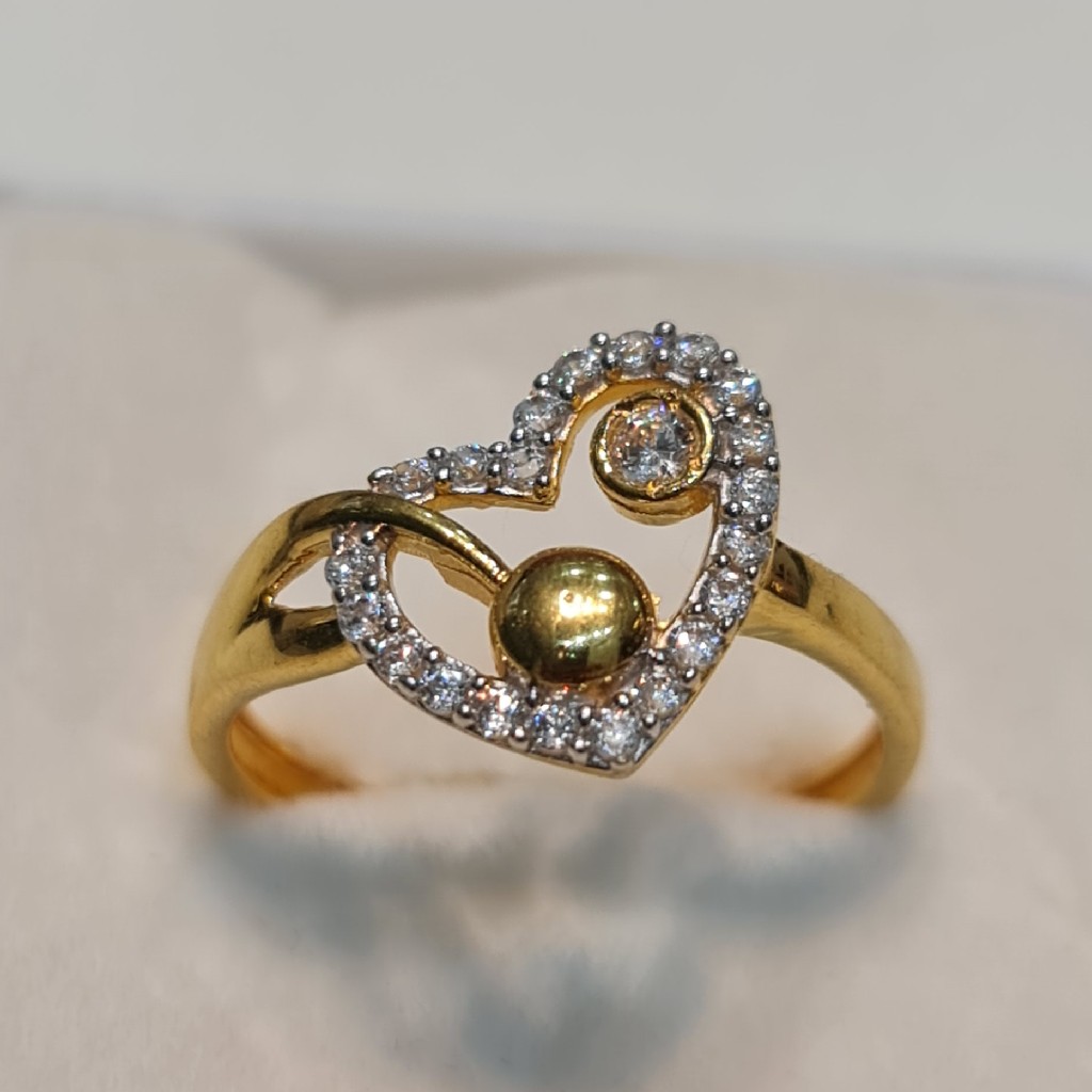 18 KT HALLMARK GOLD RING