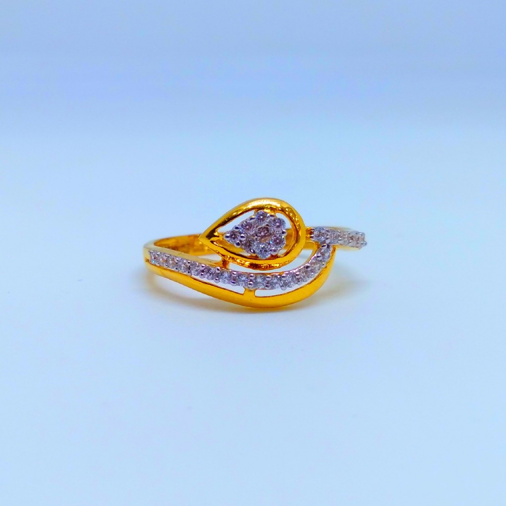 22 kt 916 hallmark fancy leaf ladies diamond ring