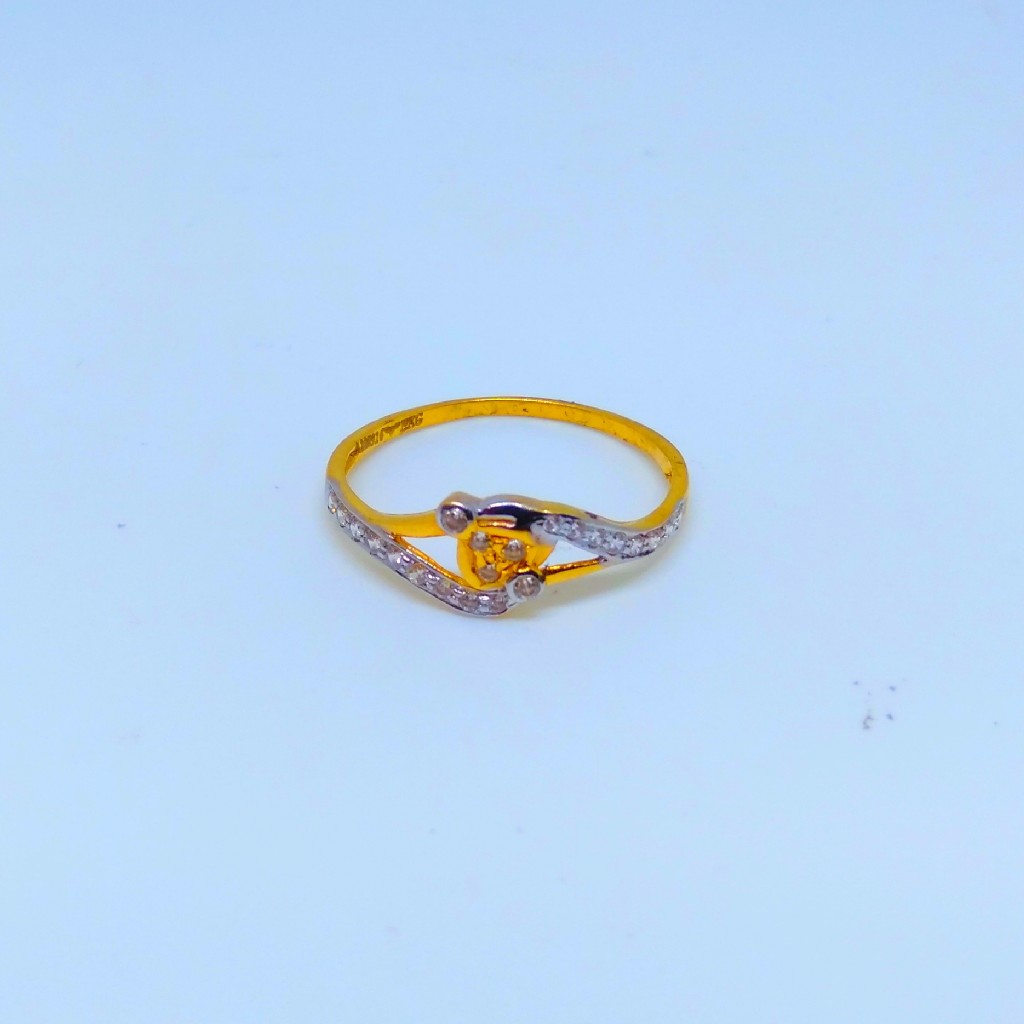 22 KT 916 Hallmark fancy ladies Ring - Image 3