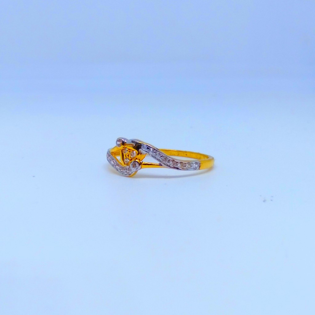 22 KT 916 Hallmark fancy ladies Ring - Image 2