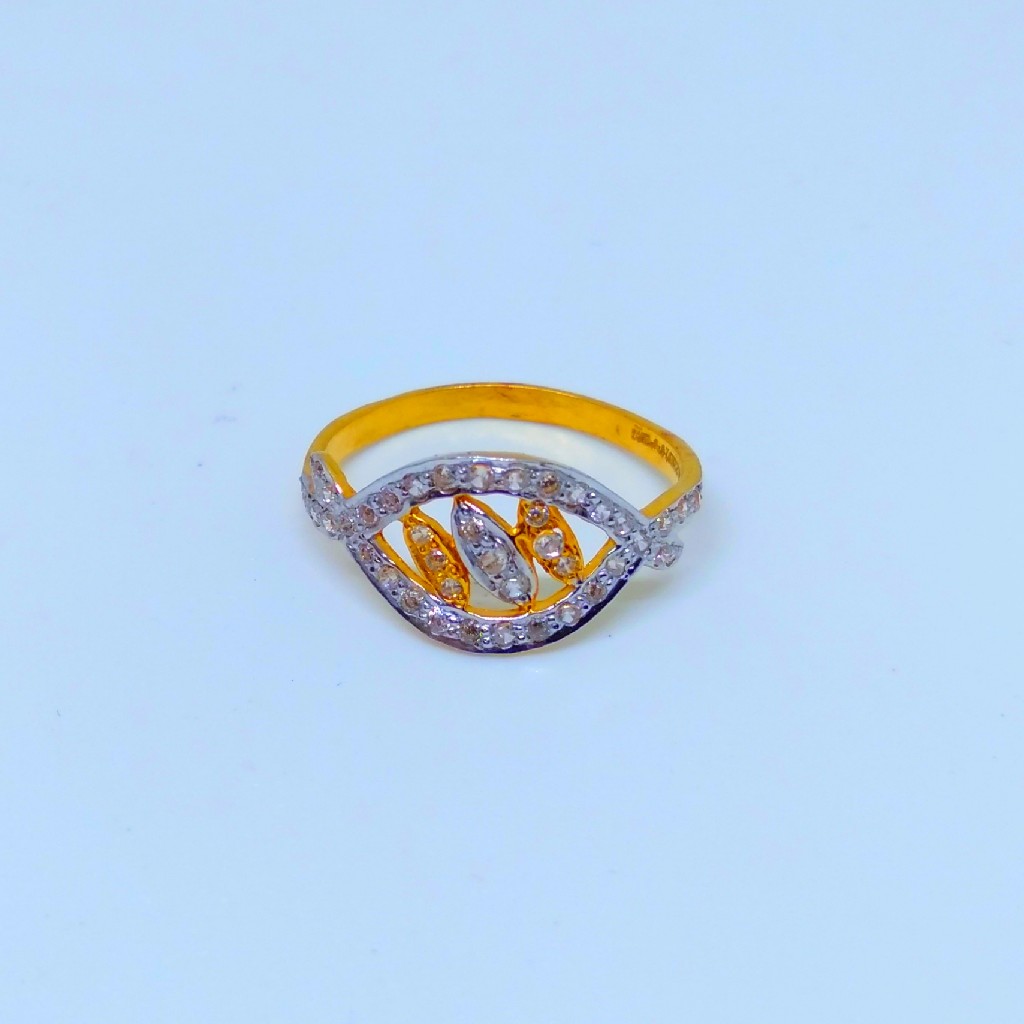 22 KT 916 Hallmark Fancy diamond Ladies Ring - Image 3