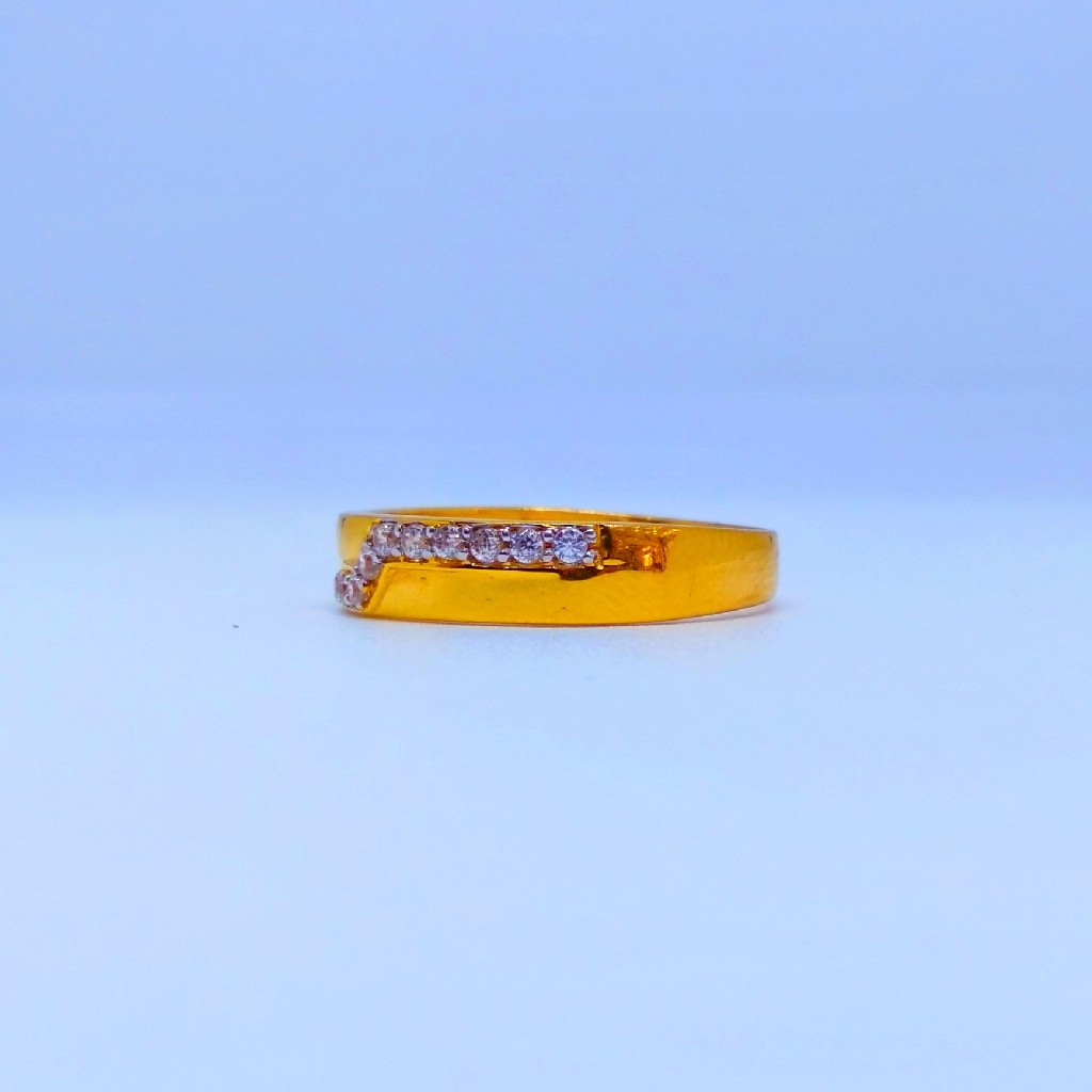 22 KT 916 Hallmark Fancy diamond gents ring - Image 2
