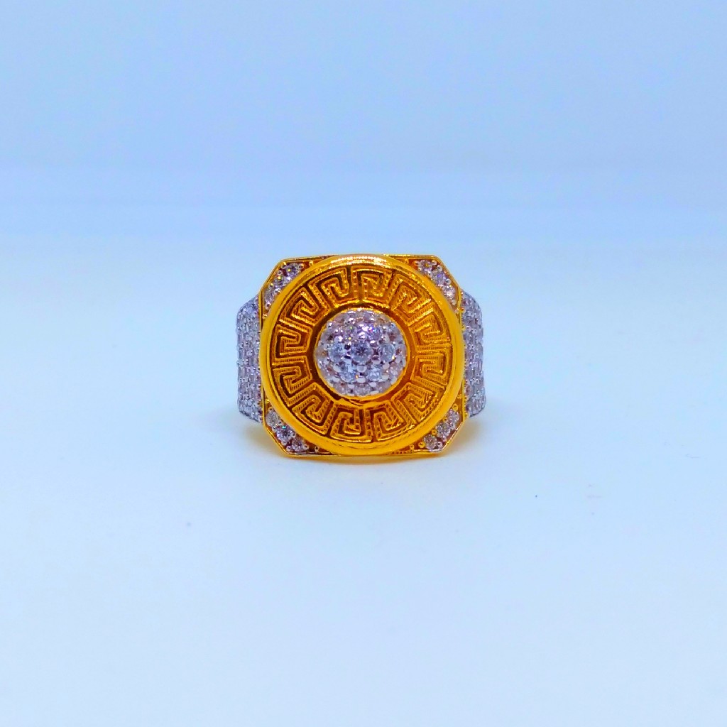 22 KT 916 Hallmark round shape gents diamond ring