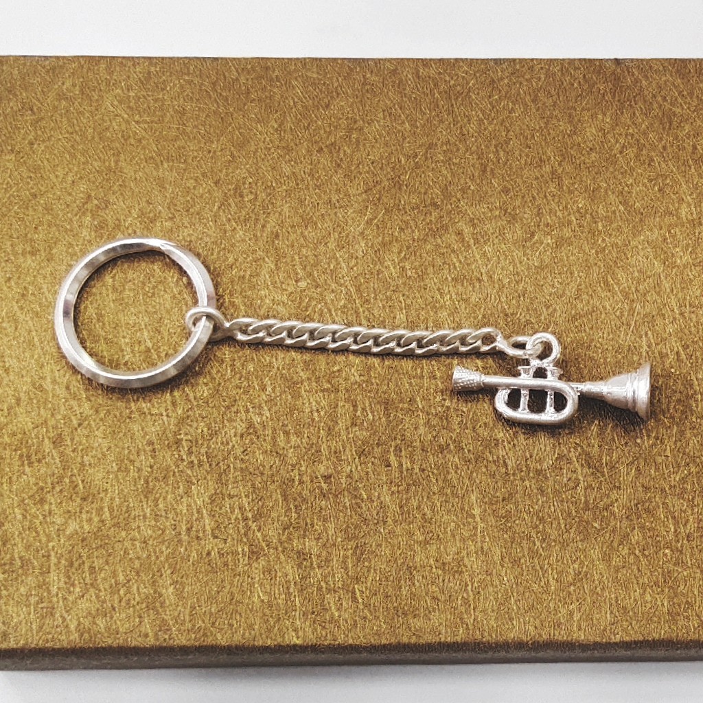 Silver Horn key chain - Image 2