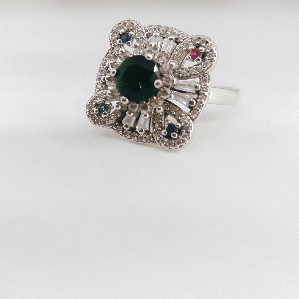Sterling Silver 925 traditional  Green Diamond Ladies Ring