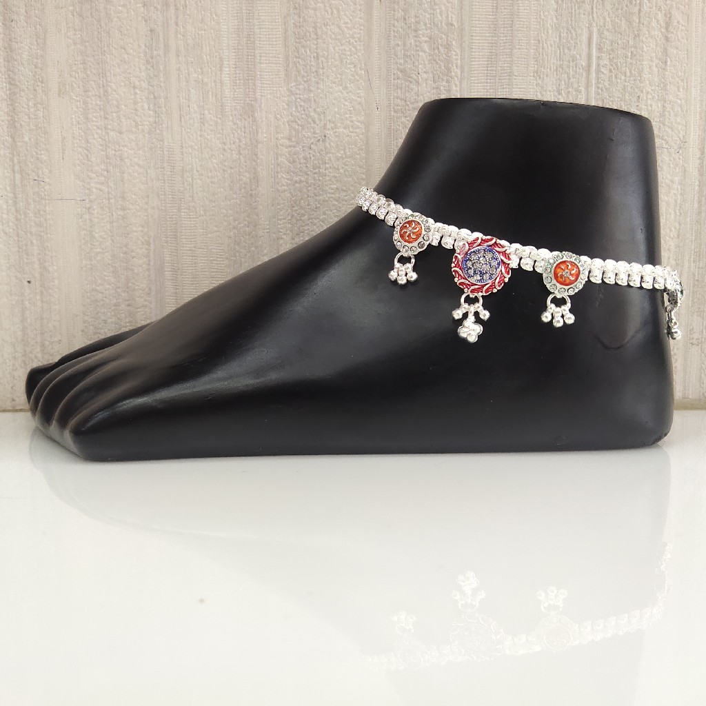Silver Ladies Brooch Payal