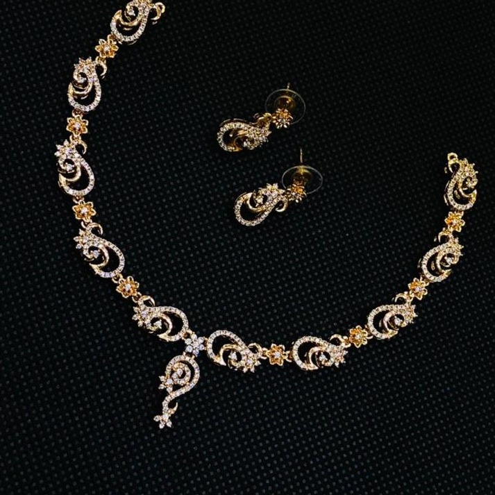 Simple Artificial Necklace Set