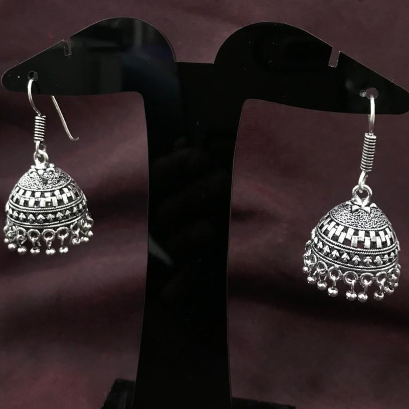Classic Light Weight Design Artificial Earring
