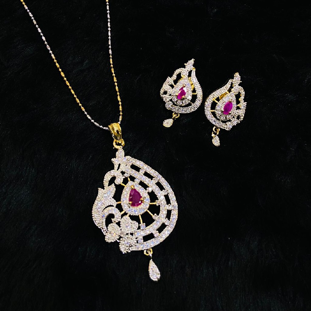 Diamond Necklace Set