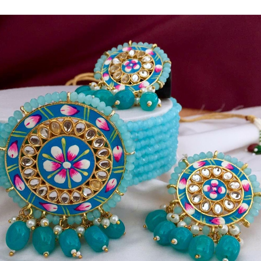 Artificial Crystal Moti Design Necklace Set