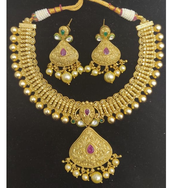 916 Hallmark Heavy Gold Necklace Set