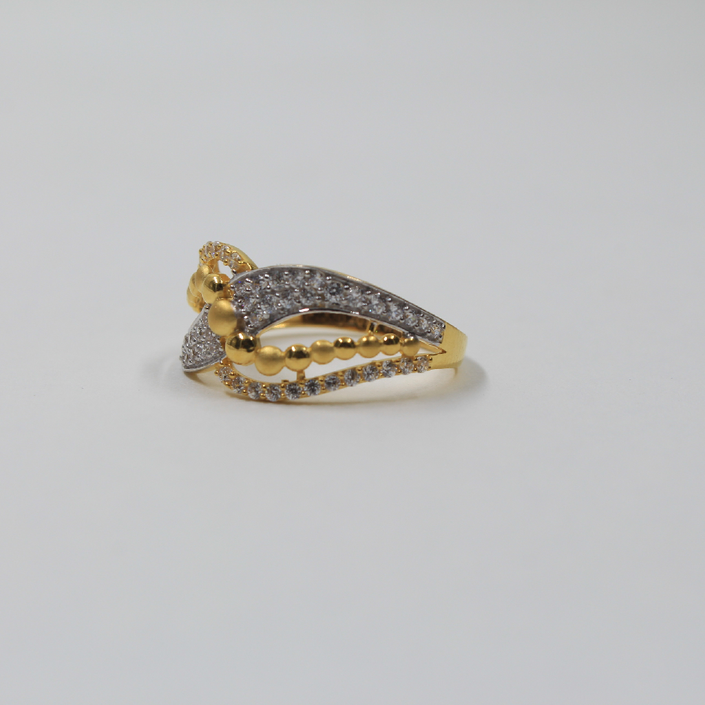 Gold Fancy Ladies Ring