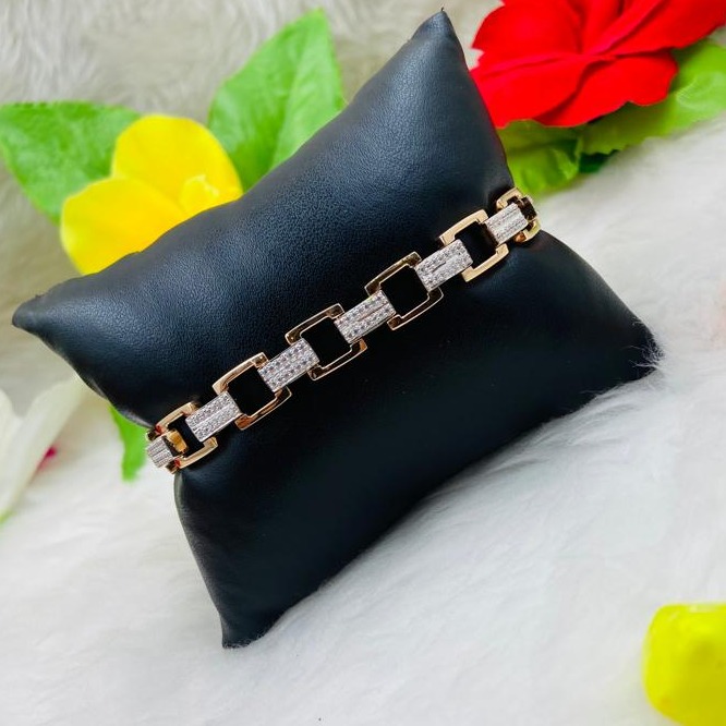 18k Gold With Diamond bracelet