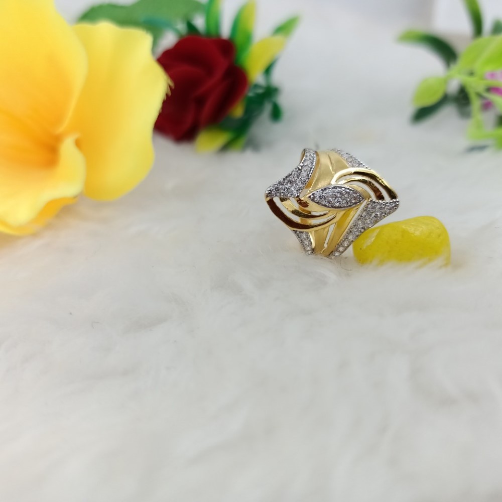 916 Gold Grand Ring