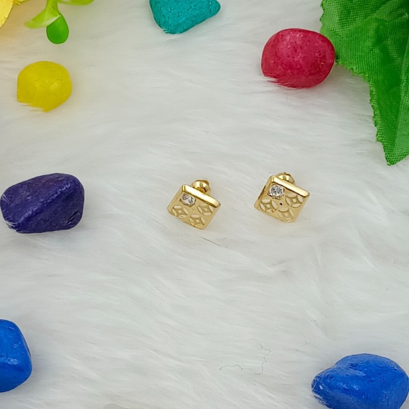 Gold Daily Wear Earring