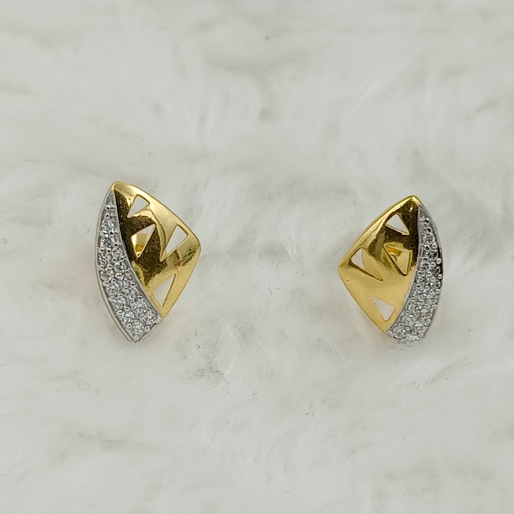 916 GOLD CZ FANCY EARRING