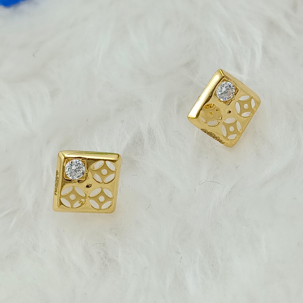 916 GOLD SQUARE DESIGN EARRING