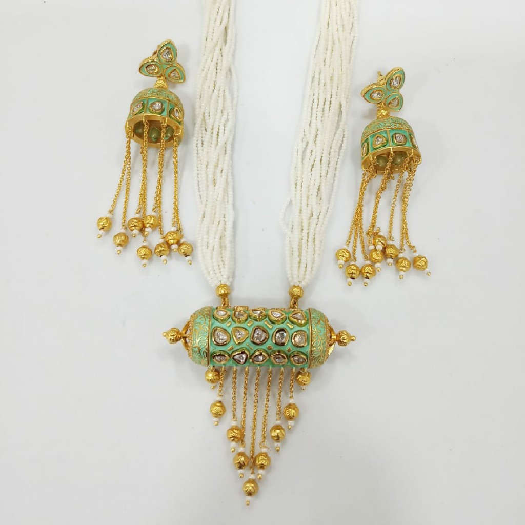 Kundan pendant set