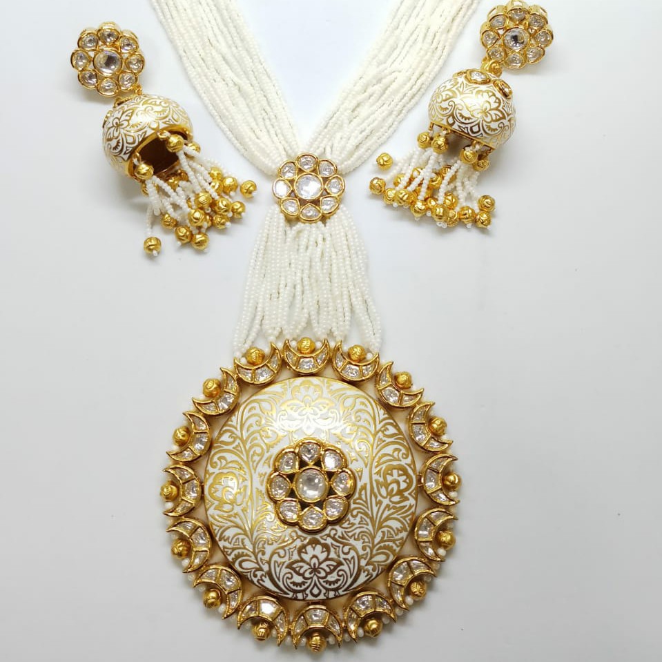 Kundan pendant set