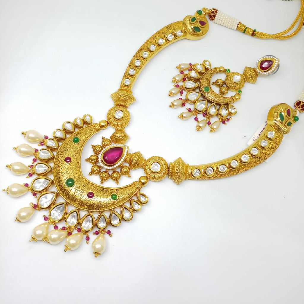 Kundan necklace set