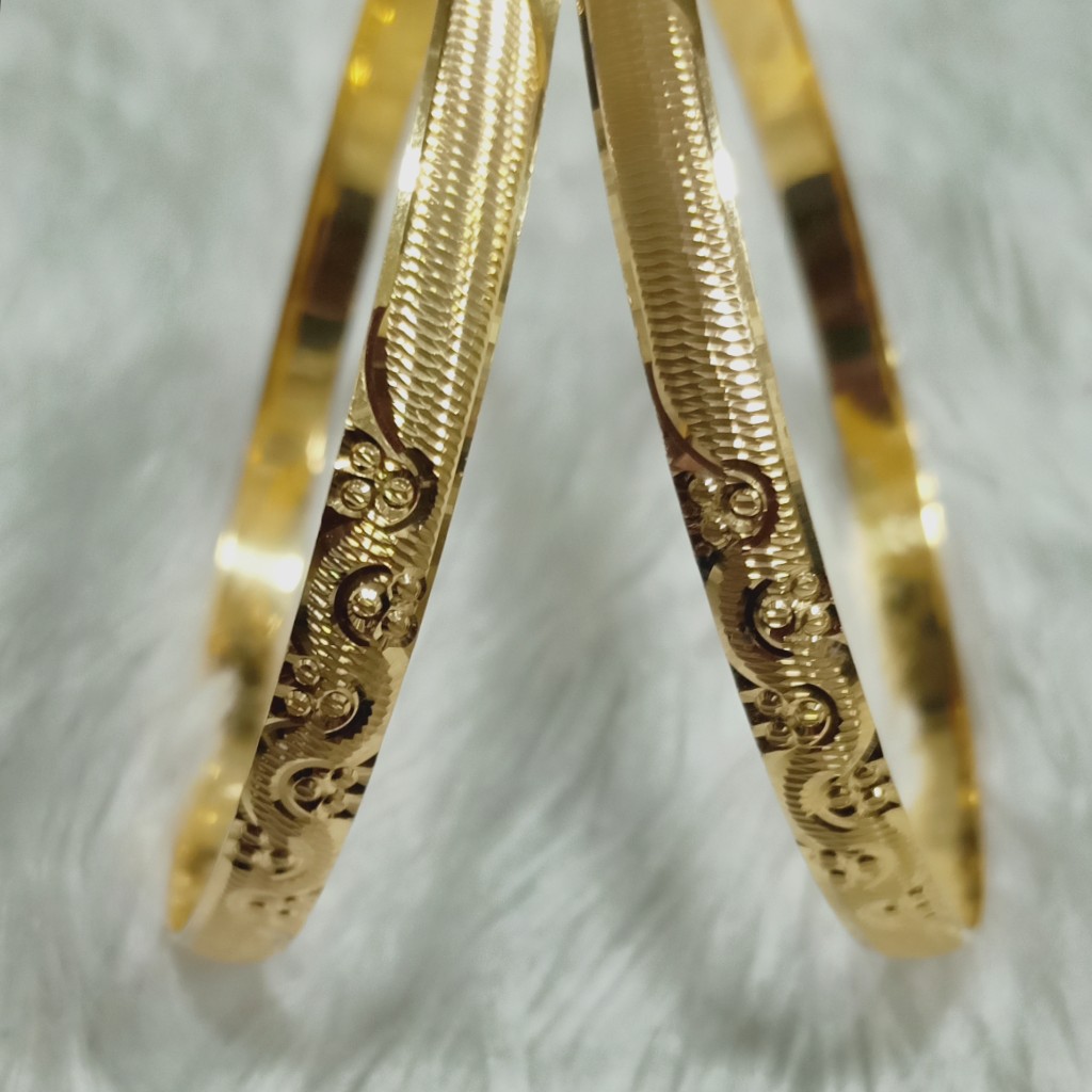Machine bangles