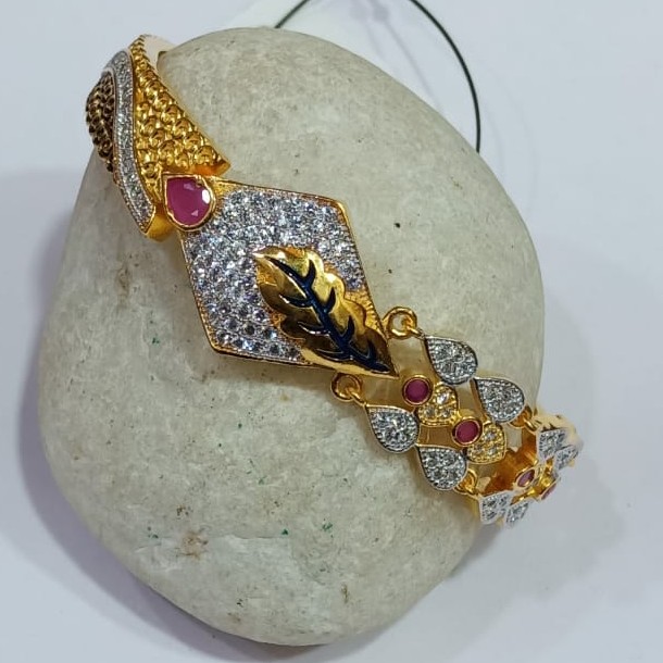 Diamond kada